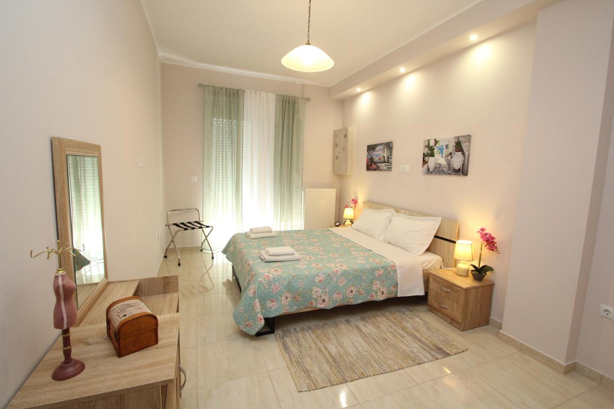 Filoxenia Apartment Artemi Extérieur photo