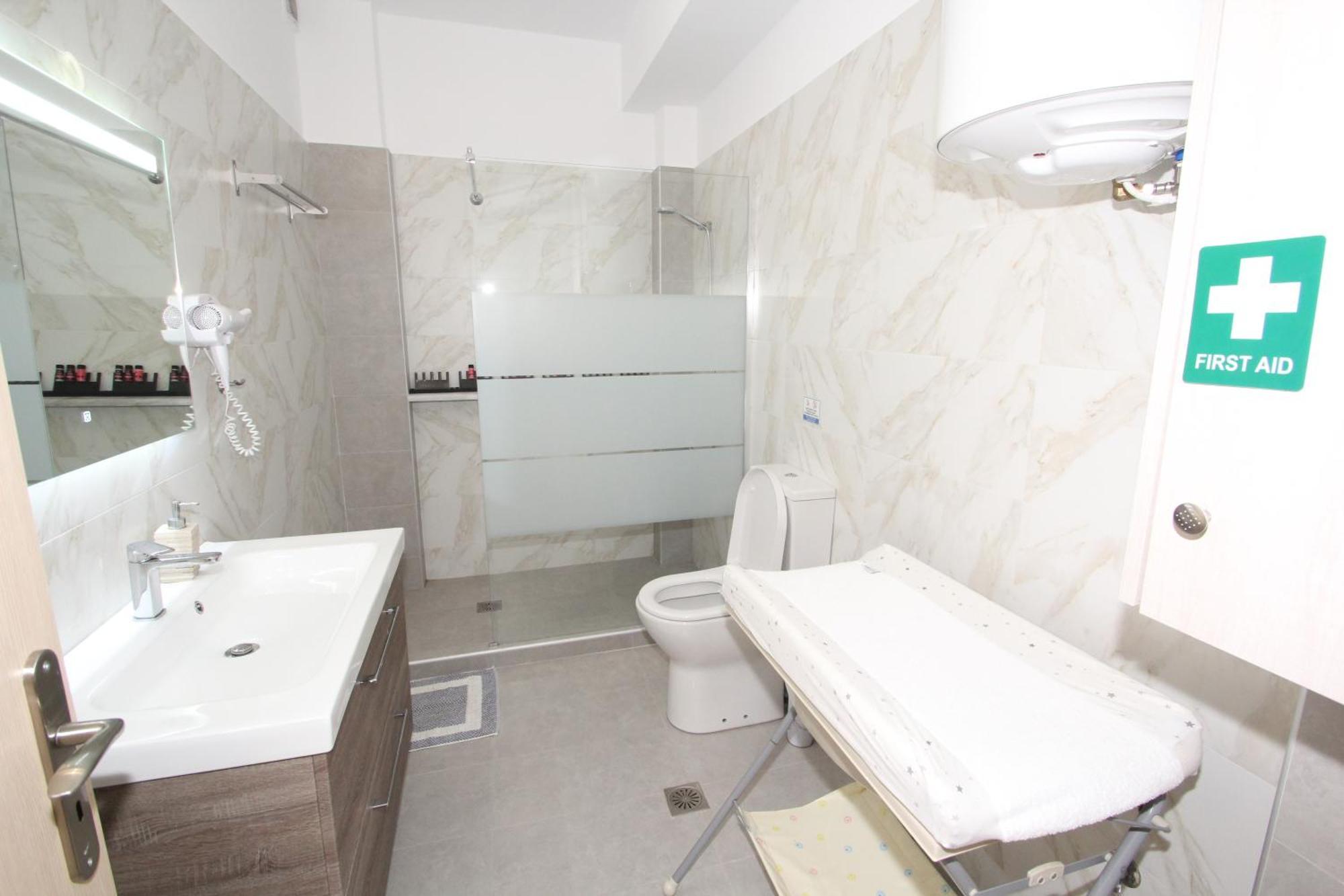 Filoxenia Apartment Artemi Extérieur photo