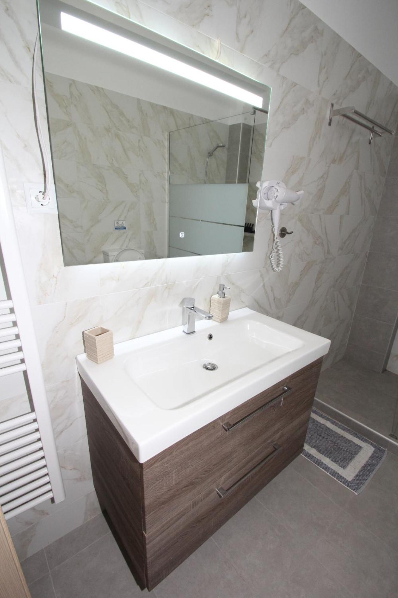 Filoxenia Apartment Artemi Extérieur photo
